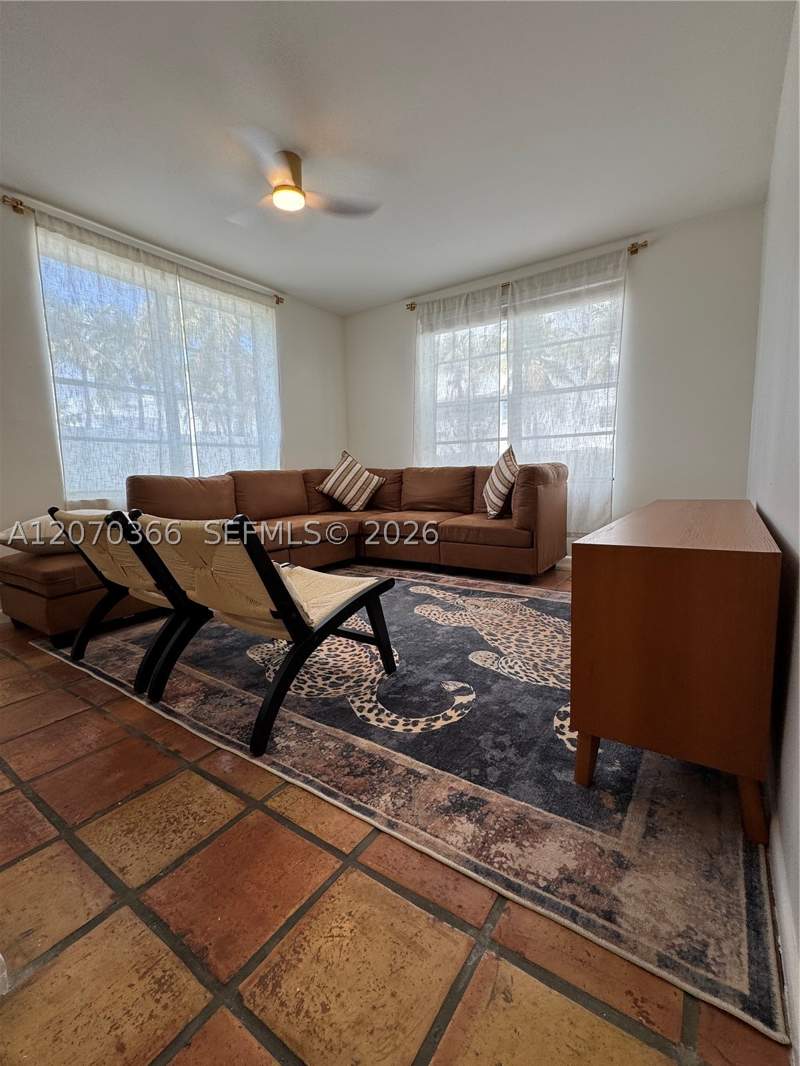 2 bedroom Condominium at 1460 Ocean Dr 208, The Drake Condo, Miami Beach — photo 5