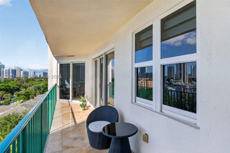 3 bedroom Condominium at 19900 E Country Club Dr 805, Turnberry Village So Towe, Aventura — photo 4
