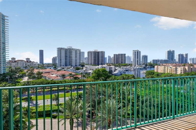 3 bedroom Condominium at 19900 E Country Club Dr 805, Turnberry Village So Towe, Aventura — photo 5
