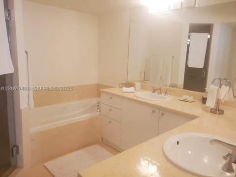19900 E Country Club Dr 607, Aventura FL - photo 13 of 20