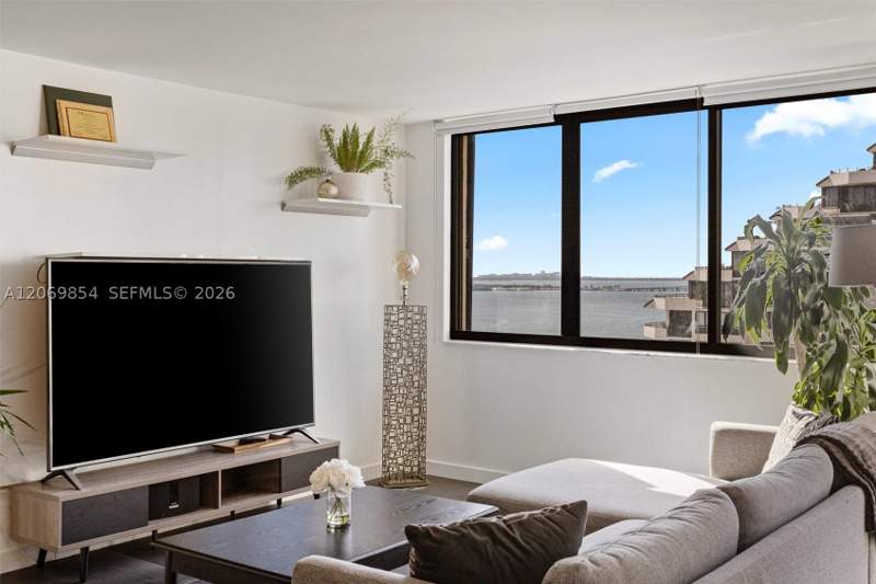 2 bedroom Condominium at 540 Brickell Key Dr 1519, Brickell Key II Condo, Miami — photo 2