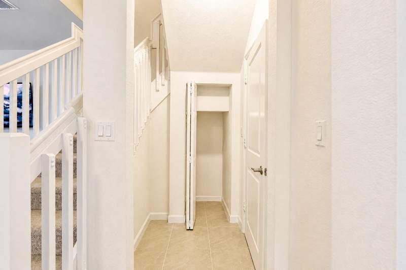 3 bedroom Townhouse at 12092 NW 24th Place, Golf Park Sec 1, Miami — photo 4
