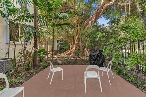 736 12th St 5, Miami Beach FL - photo 10 of 39
