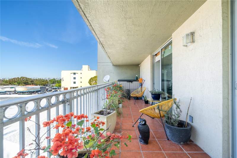 1 bedroom Condominium at 1650 Coral Way 507, Marbella Condo, Miami — photo 5