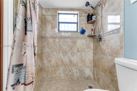 2765 W 61st Pl 103, Hialeah FL - photo 24 of 52