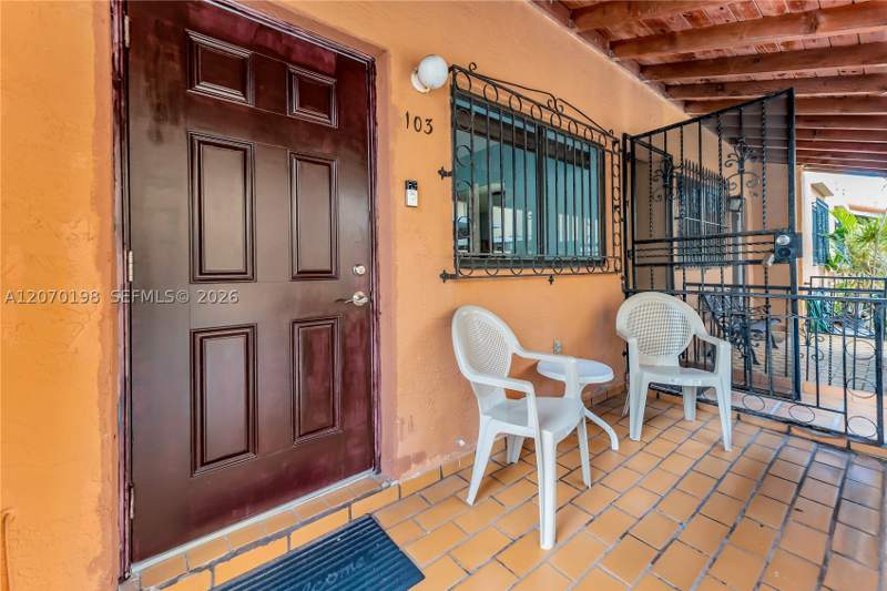 2 bedroom Condominium at 2765 W 61st Pl 103, Residencial El Prado Cond, Hialeah — photo 4