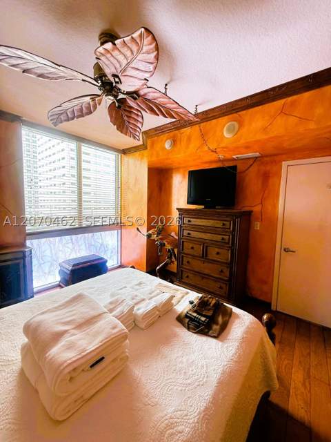 335 S Biscayne Blvd 1500, Miami FL - photo 19 of 71
