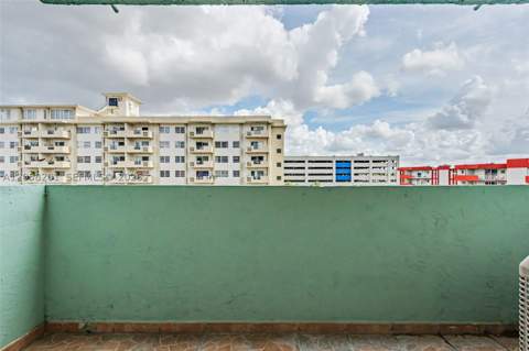1825 W 44th Pl 509, Hialeah FL - photo 12 of 43