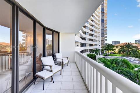 1000 Island Blvd 405, Aventura FL - photo 10 of 53