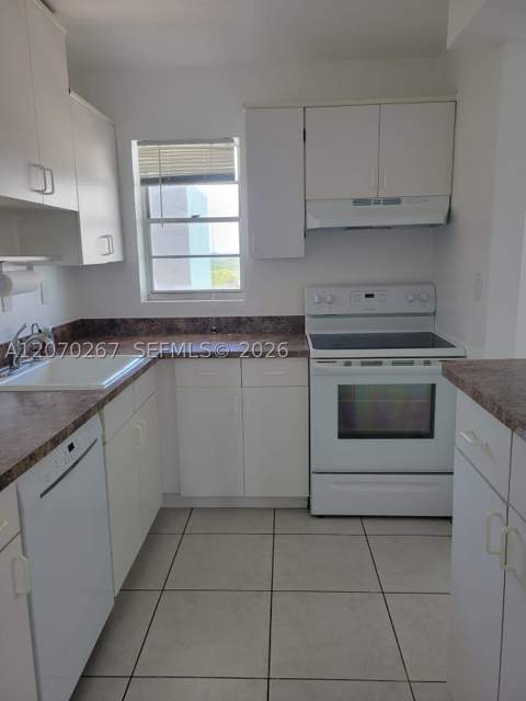 7620 Carlyle Ave 604, Miami Beach FL - photo 12 of 28