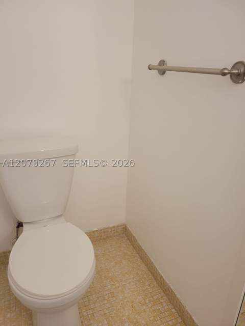 7620 Carlyle Ave 604, Miami Beach FL - photo 16 of 28