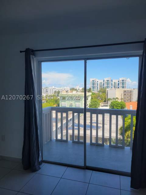 7620 Carlyle Ave 604, Miami Beach FL - photo 24 of 28