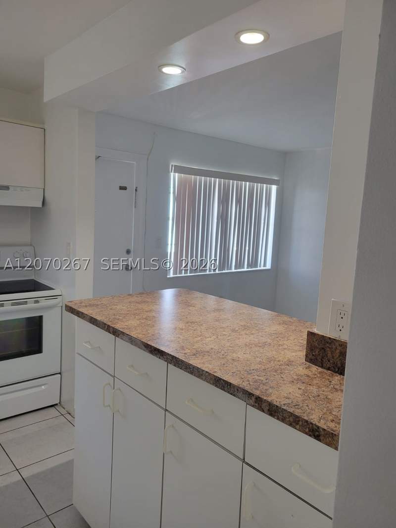1 bedroom Condominium at 7620 Carlyle Ave 604, Carlyle Plaza Condo, Miami Beach — photo 4