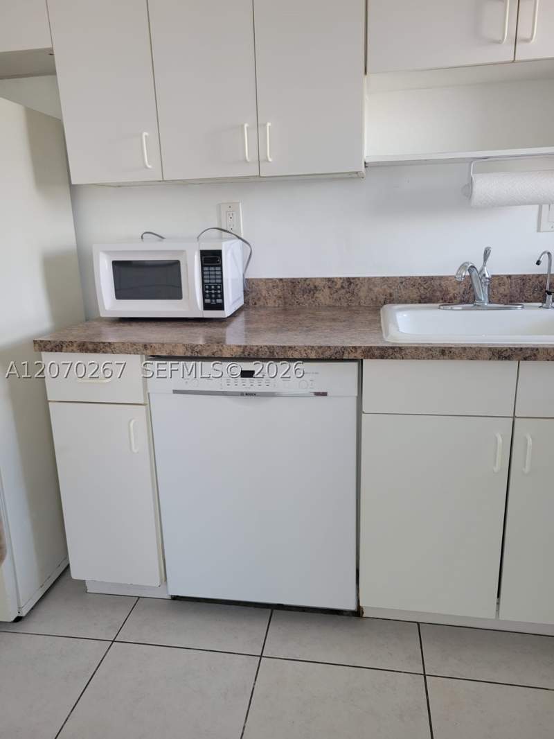 1 bedroom Condominium at 7620 Carlyle Ave 604, Carlyle Plaza Condo, Miami Beach — photo 5