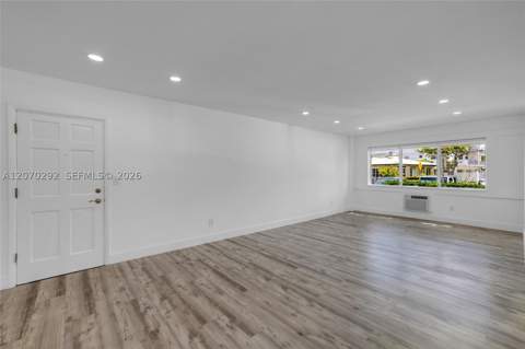 2250 Bay Dr 7, Miami Beach FL - photo 7 of 23