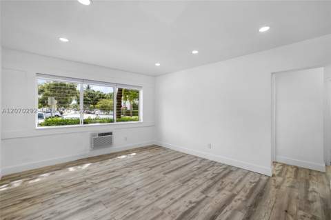 2250 Bay Dr 7, Miami Beach FL - photo 9 of 23