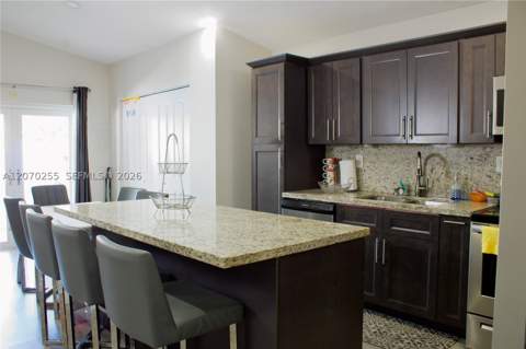 2732 W 68th Pl, Hialeah FL - photo 15 of 39