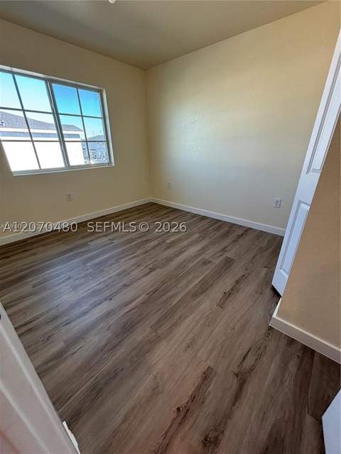 1021 NW 5th St, Florida City FL - photo 11 of 13