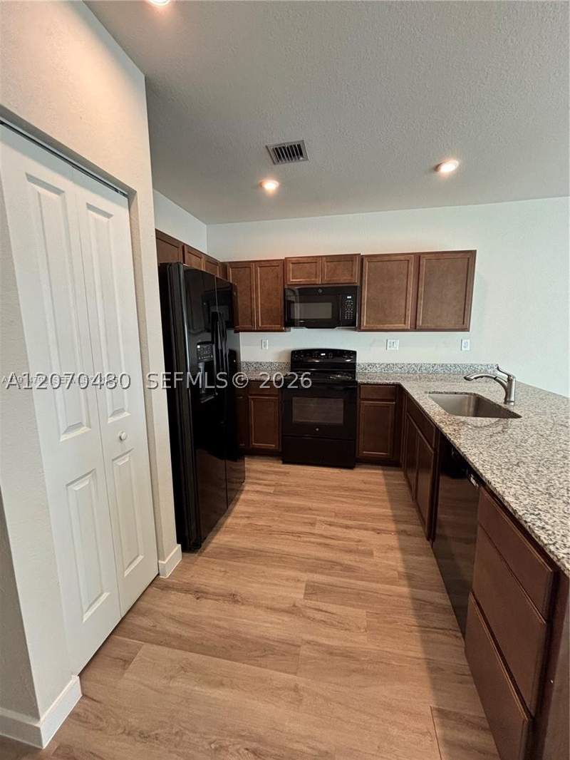 3 bedroom Townhouse at 1021 NW 5th St, COSTA BLANCA VILLAS, Florida City — photo 3