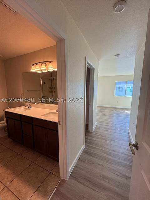 1021 NW 5th St, Florida City FL - photo 8 of 13