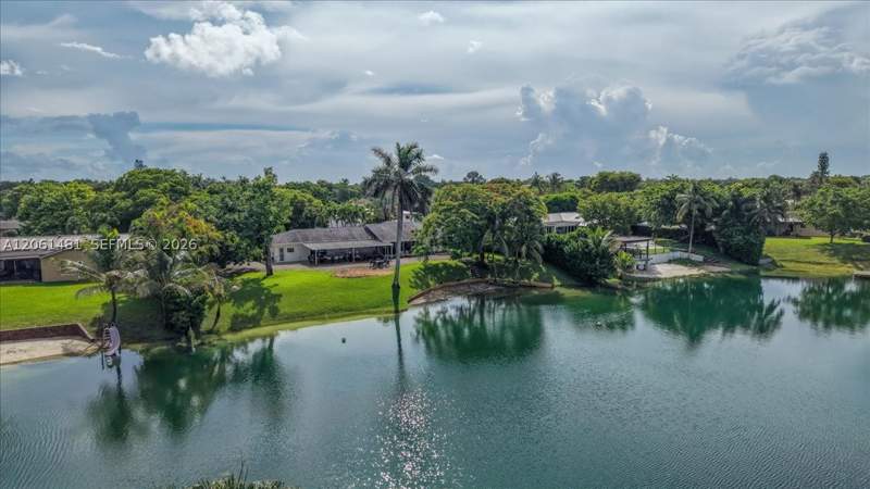 4 bedroom SingleFamilyResidence at 12300 SW 112th Ave, Pine Shore Sec 7, Miami — photo 5
