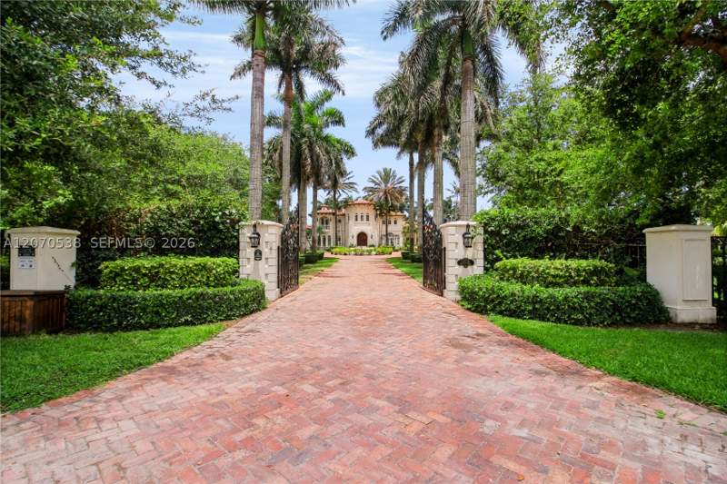 6 bedroom SingleFamilyResidence at 14949 SW 184th Ave, The Redlands, Miami — photo 3
