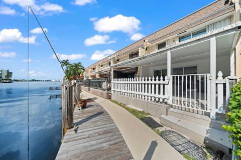 16470 NE 27th Place 35, North Miami Beach FL - photo 12 of 25