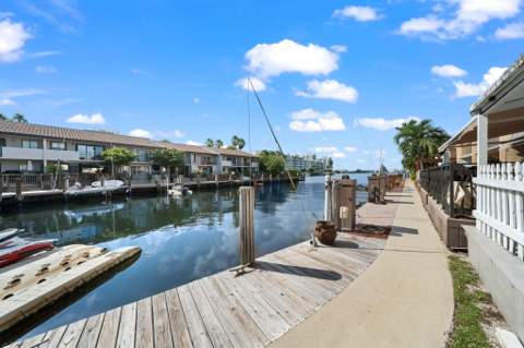 16470 NE 27th Place 35, North Miami Beach FL - photo 14 of 25