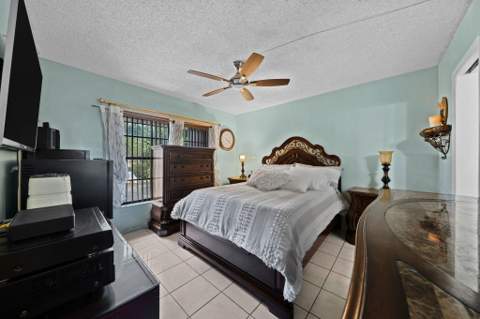 16470 NE 27th Place 35, North Miami Beach FL - photo 20 of 25