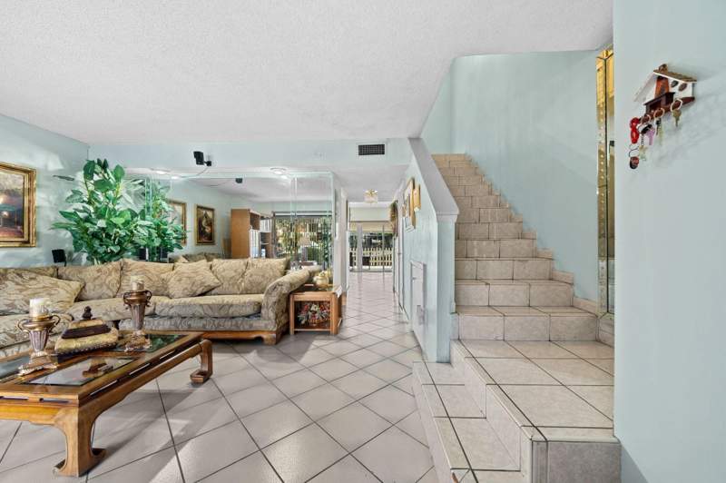 2 bedroom Townhouse at 16470 NE 27th Place 35, Leeward Point Condo, North Miami Beach — photo 4