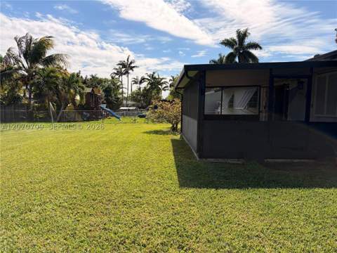 18225 SW 94th Ave, Palmetto Bay FL - photo 6 of 34