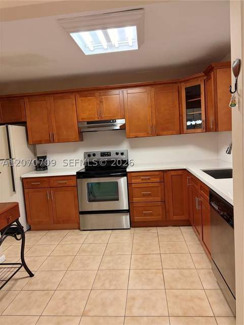 18225 SW 94th Ave, Palmetto Bay FL - photo 9 of 34