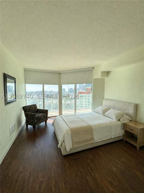 1900 N Bayshore Dr 1618, Miami FL - photo 12 of 15