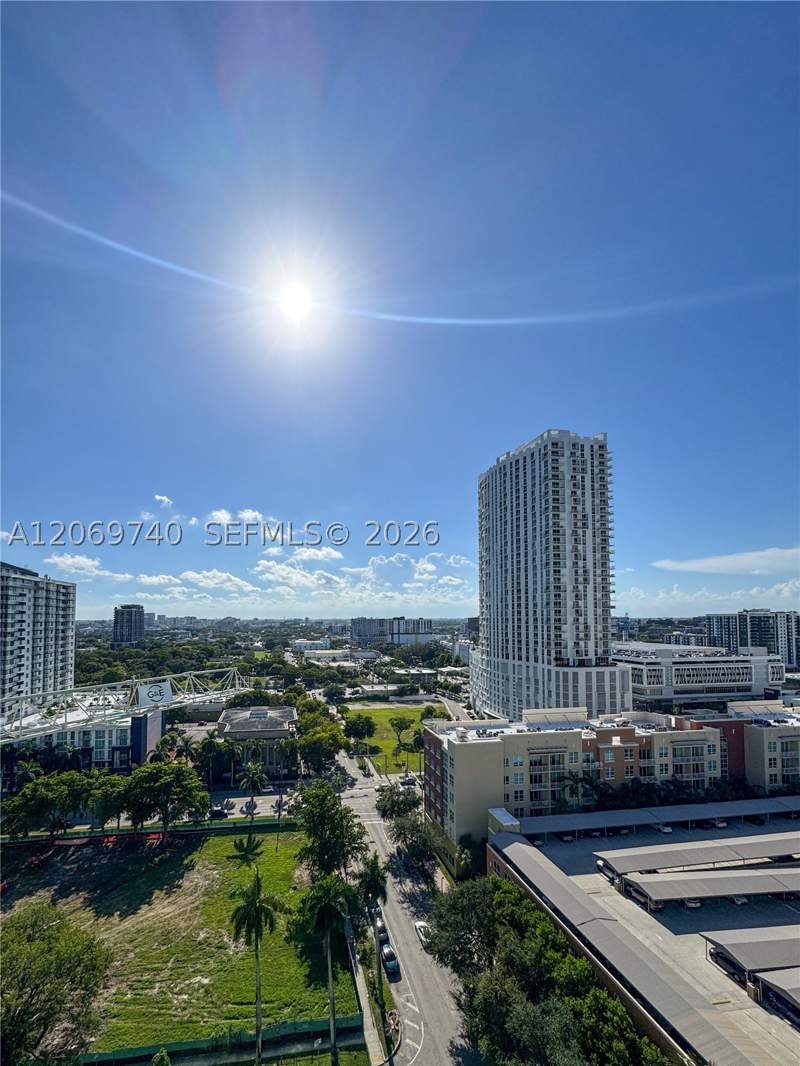 2 bedroom Condominium at 1900 N Bayshore Dr 1618, Quantum On The Bay Condo, Miami — photo 2