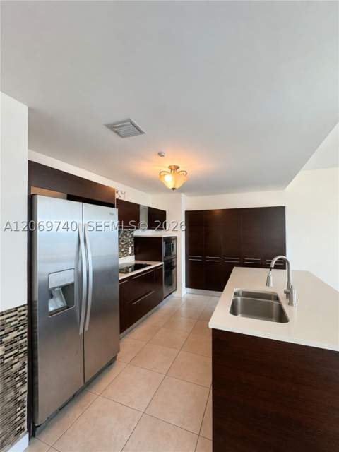 1900 N Bayshore Dr 1618, Miami FL - photo 8 of 15