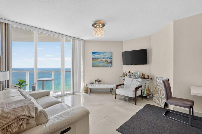 2 bedroom Condominium at 16699 Collins Avenue 3509, La Perla Condo, Sunny Isles Beach — photo 2