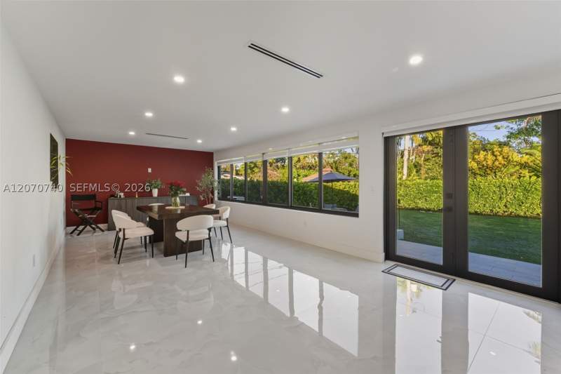 3 bedroom SingleFamilyResidence at 2825 SW 79th Ct, Coral Way Homesites, Miami — photo 2