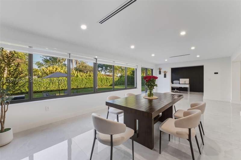 3 bedroom SingleFamilyResidence at 2825 SW 79th Ct, Coral Way Homesites, Miami — photo 3