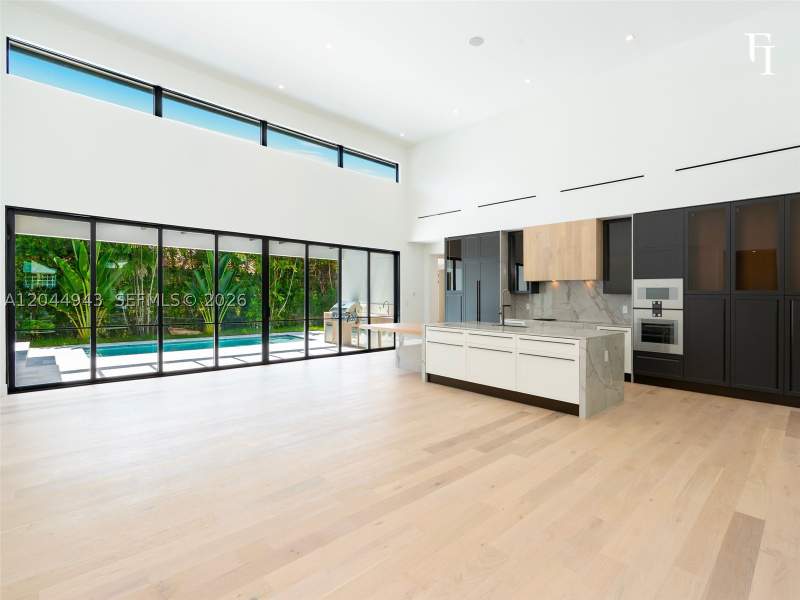4 bedroom SingleFamilyResidence at 1111 Alberca St, Granada Place Amd Pl, Coral Gables — photo 5