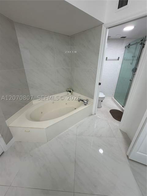 3500 Mystic Pointe Dr 405, Aventura FL - photo 11 of 16