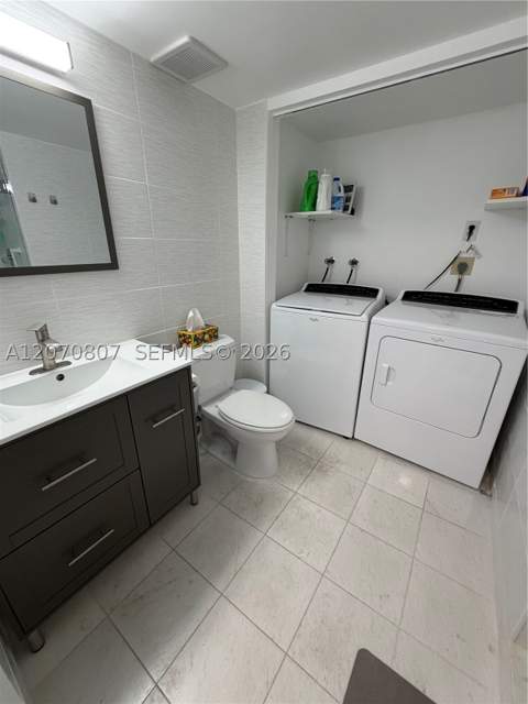 3500 Mystic Pointe Dr 405, Aventura FL - photo 14 of 16