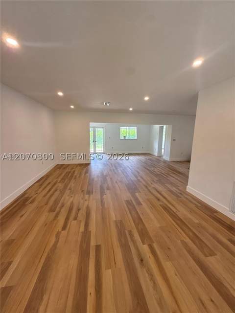 1532 Trillo Ave, Coral Gables FL - photo 7 of 24