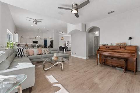 2006 NE 38th Rd, Homestead FL - photo 15 of 62