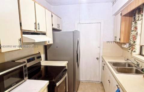 50 E 44th St, Hialeah FL - photo 6 of 8