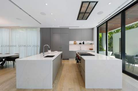 6015 N Bay Rd, Miami Beach FL - photo 10 of 40