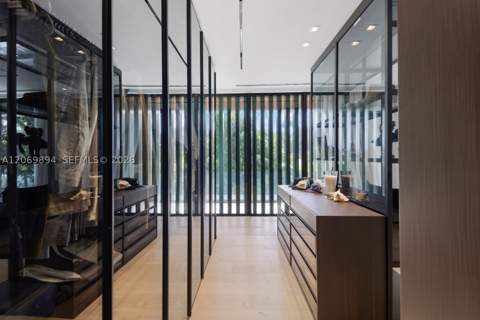 6015 N Bay Rd, Miami Beach FL - photo 20 of 40