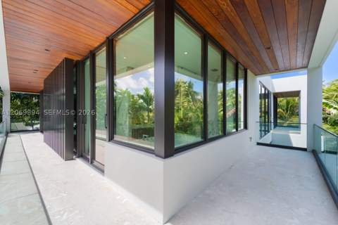 6015 N Bay Rd, Miami Beach FL - photo 24 of 40