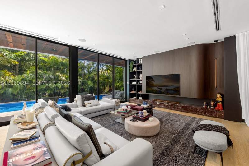 6 bedroom SingleFamilyResidence at 6015 N Bay Rd, La Gorce Golf Sub, Miami Beach — photo 5