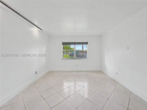 8411 NW 8th St 102, Miami FL - photo 15 of 25