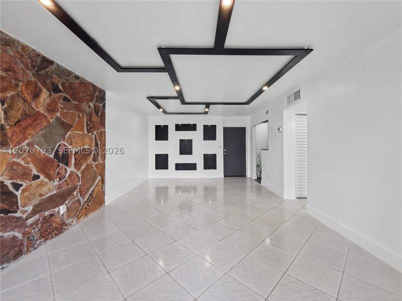 2 bedroom Condominium at 8411 NW 8th St 102, Summit Chase Condo, Miami — photo 2